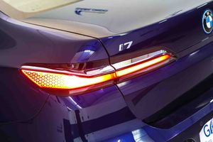 BMW i7 eDrive50 M Sport **Techo panorámico** - Foto 18