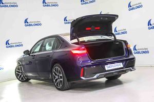 BMW i7 eDrive50 M Sport **Techo panorámico** - Foto 25