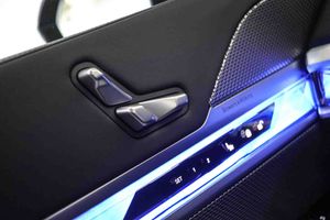 BMW i7 eDrive50 M Sport **Techo panorámico** - Foto 37