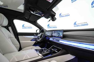 BMW i7 eDrive50 M Sport **Techo panorámico** - Foto 50