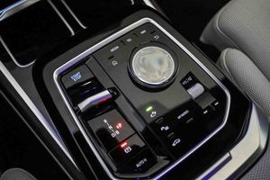 BMW i7 eDrive50 M Sport **Techo panorámico** - Foto 53