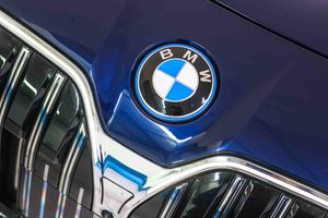 BMW i7 eDrive50 M Sport **Techo panorámico** - Foto 13