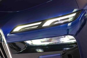 BMW i7 eDrive50 M Sport **Techo panorámico** - Foto 17