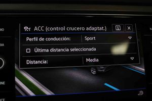 Volkswagen T-Roc Advance 1.5 TSI 110kW (150CV) **Techo panorámico** - Foto 60