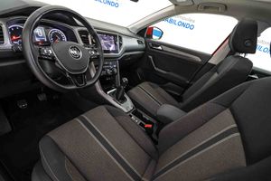 Volkswagen T-Roc Advance 1.5 TSI 110kW (150CV) **Techo panorámico** - Foto 26