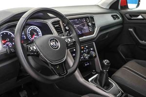 Volkswagen T-Roc Advance 1.5 TSI 110kW (150CV) **Techo panorámico** - Foto 5