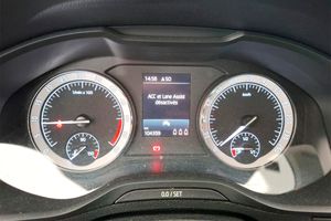 Skoda Karoq 2.0 TDI 85kW (115CV) Ambition - Foto 4