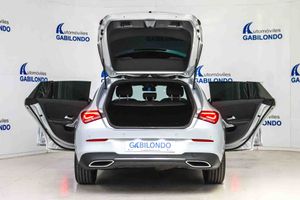 Mercedes CLA Shooting Brake 180 D DCT - Foto 23