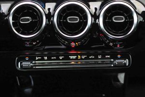 Mercedes CLA Shooting Brake 180 D DCT - Foto 41