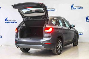 BMW X1 sDrive18i Auto xLine - Foto 16