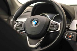 BMW X1 sDrive18i Auto xLine - Foto 32