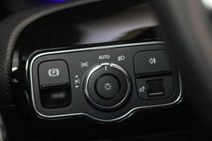 Mercedes Clase A Sedán A 250 e **Techo panorámico** - Foto 35