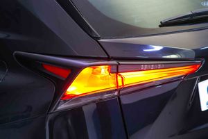 Lexus NX 2.5 300h Business 2WD - Foto 20