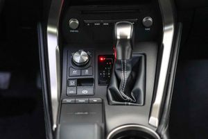 Lexus NX 2.5 300h Business 2WD - Foto 44