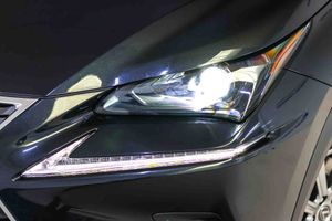 Lexus NX 2.5 300h Business 2WD - Foto 19