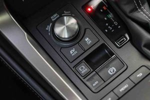 Lexus NX 2.5 300h Business 2WD - Foto 46
