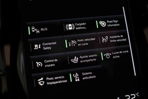 Volvo XC90 2.0 T8 AWD Recharge R-Design Auto **Techo panorámico** 7 Plazas - Foto 70