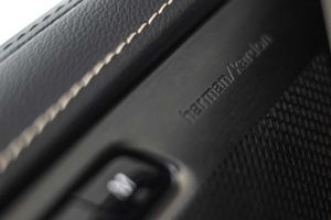 Volvo XC90 2.0 T8 AWD Recharge R-Design Auto **Techo panorámico** 7 Plazas - Foto 35