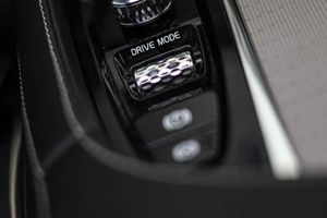 Volvo XC90 2.0 T8 AWD Recharge R-Design Auto **Techo panorámico** 7 Plazas - Foto 44