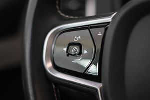 Volvo XC90 2.0 T8 AWD Recharge R-Design Auto **Techo panorámico** 7 Plazas - Foto 39