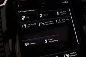 Volvo XC90 2.0 T8 AWD Recharge R-Design Auto **Techo panorámico** 7 Plazas - Foto 69