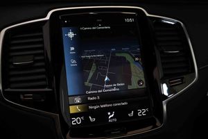 Volvo XC90 2.0 T8 AWD Recharge R-Design Auto **Techo panorámico** 7 Plazas - Foto 67