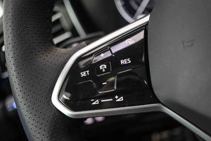 Volkswagen Touareg R 3.0 V6 TSI 340kW Tip 4M **Techo panorámico** - Foto 41