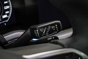 Volkswagen Touareg R 3.0 V6 TSI 340kW Tip 4M **Techo panorámico** - Foto 44