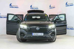 Volkswagen Touareg R 3.0 V6 TSI 340kW Tip 4M **Techo panorámico** - Foto 27