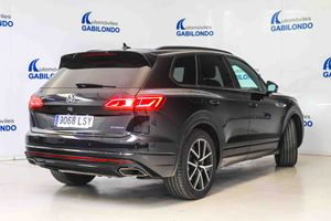 Volkswagen Touareg R 3.0 V6 TSI 340kW Tip 4M **Techo panorámico** - Foto 12