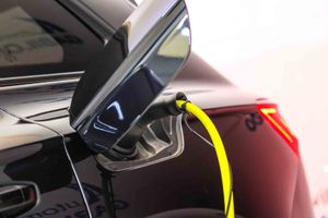 Volkswagen Touareg R 3.0 V6 TSI 340kW Tip 4M **Techo panorámico** - Foto 9