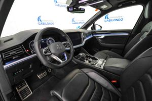 Volkswagen Touareg R 3.0 V6 TSI 340kW Tip 4M **Techo panorámico** - Foto 31