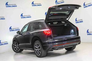 Volkswagen Touareg R 3.0 V6 TSI 340kW Tip 4M **Techo panorámico** - Foto 16