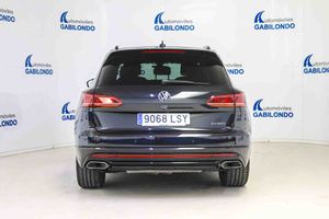 Volkswagen Touareg R 3.0 V6 TSI 340kW Tip 4M **Techo panorámico** - Foto 4