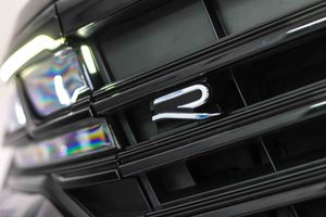 Volkswagen Touareg R 3.0 V6 TSI 340kW Tip 4M **Techo panorámico** - Foto 25