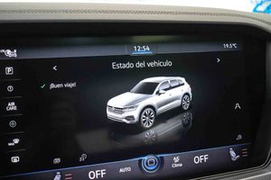 Volkswagen Touareg R 3.0 V6 TSI 340kW Tip 4M **Techo panorámico** - Foto 68