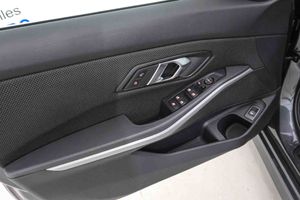 BMW Serie 3 318d Auto.Touring - Foto 34