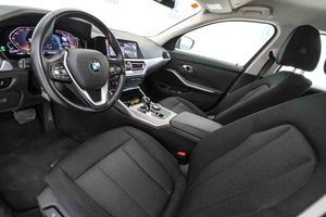 BMW Serie 3 318d Auto.Touring - Foto 12