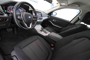 BMW Serie 3 318d Auto.Touring - Foto 32