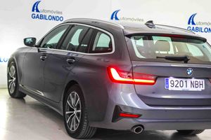 BMW Serie 3 318d Auto.Touring - Foto 31