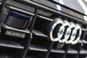 Audi Q8 55 TFSIe 280kW Black Line Pl quattro tip SLine **Techo panorámico** - Foto 11