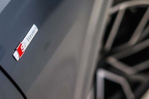 Audi Q8 55 TFSIe 280kW Black Line Pl quattro tip SLine **Techo panorámico** - Foto 19