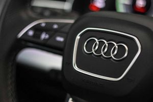 Audi Q8 55 TFSIe 280kW Black Line Pl quattro tip SLine **Techo panorámico** - Foto 41