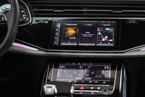 Audi Q8 55 TFSIe 280kW Black Line Pl quattro tip SLine **Techo panorámico** - Foto 52