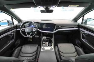 Volkswagen Touareg R-Line 3.0 V6 TDI 170kW Tip 4M **Techo solar** - Foto 35