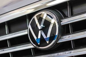Volkswagen Touareg R-Line 3.0 V6 TDI 170kW Tip 4M **Techo solar** - Foto 10