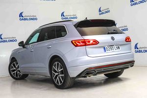 Volkswagen Touareg R-Line 3.0 V6 TDI 170kW Tip 4M **Techo solar** - Foto 13