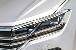 Volkswagen Touareg R-Line 3.0 V6 TDI 170kW Tip 4M **Techo solar** - Foto 18