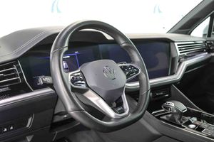 Volkswagen Touareg R-Line 3.0 V6 TDI 170kW Tip 4M **Techo solar** - Foto 5