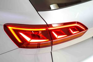Volkswagen Touareg R-Line 3.0 V6 TDI 170kW Tip 4M **Techo solar** - Foto 19